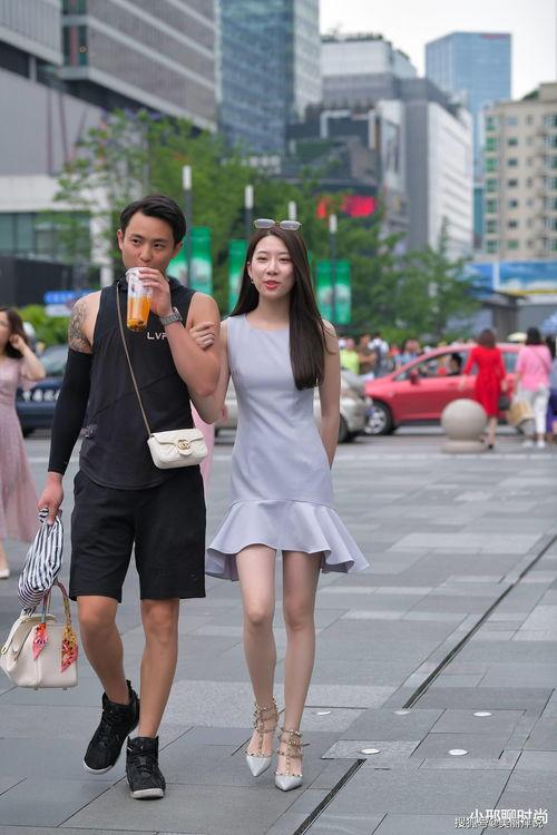 国产街拍女斗视频,国产街拍女斗风采展示